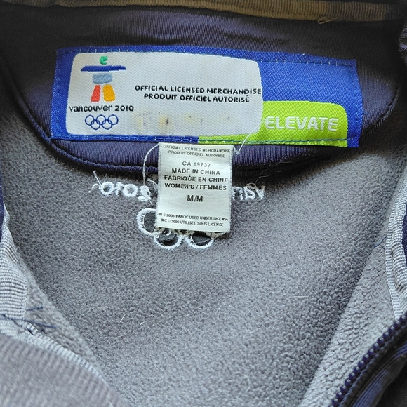 Women's Vancouver 2010 Navy Olympic Jacket - Picture 8 of 14